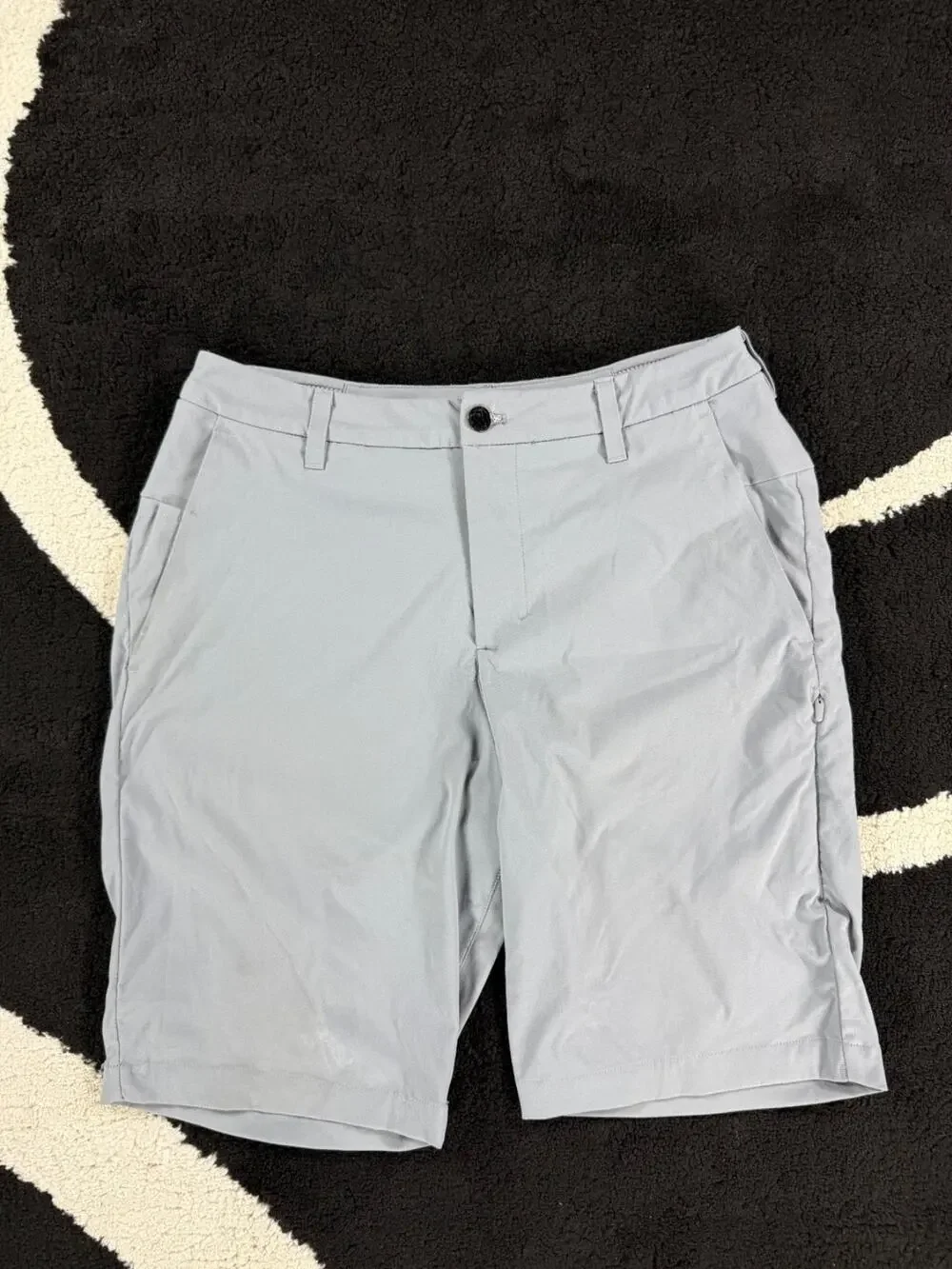 Lululemon Shorts Mens 30x10 Gray Commission Nylon Stretch Travel Golf